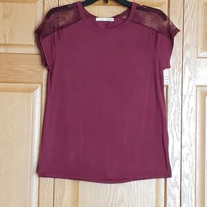 Beta House Lace Shoulder Short Sleeve Shirt Burgundy Size L